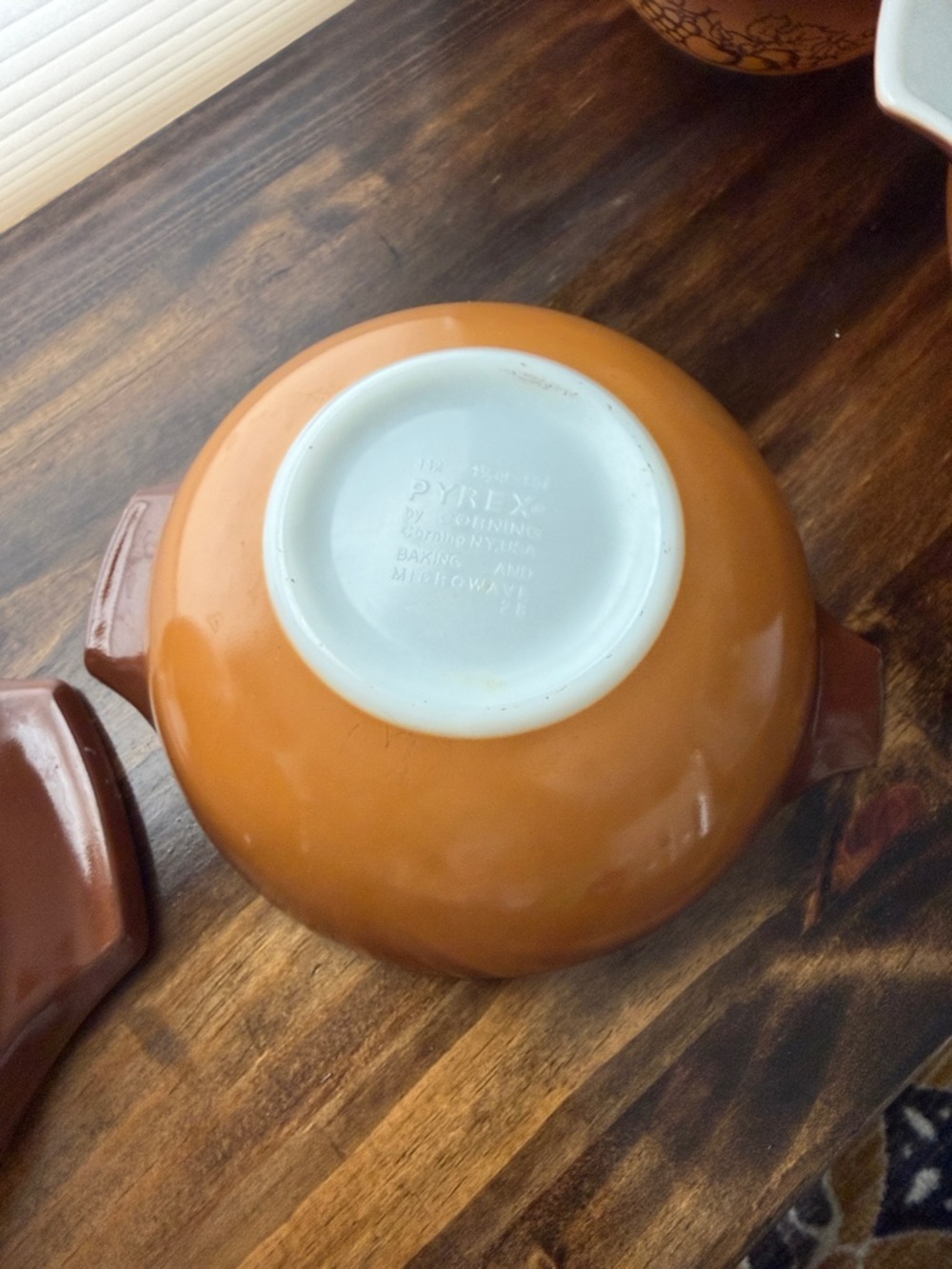 vintage Pyrex nesting bowls in the "Old Orchard" pattern, Cinderella-style - Picture 7 of 10